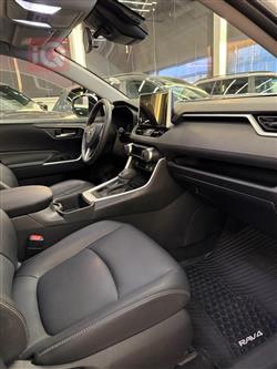 تۆیۆتا ڕاڤ 4